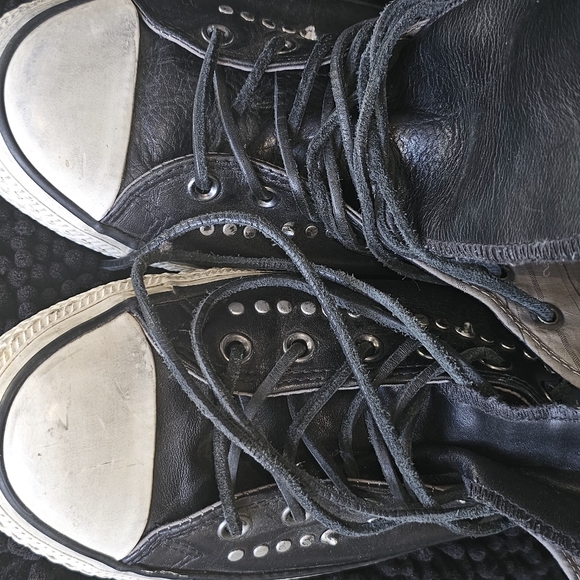 Shoe - Picture 7 of 10